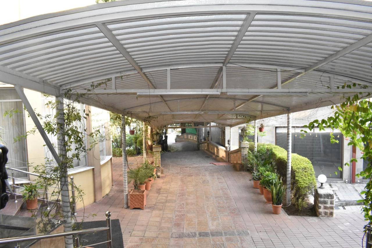 Safari Club 1 Hotell Rawalpindi Eksteriør bilde